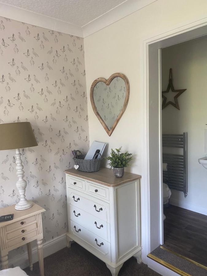 Bewerley Hall Farm Bed & Breakfast Harrogate Bagian luar foto